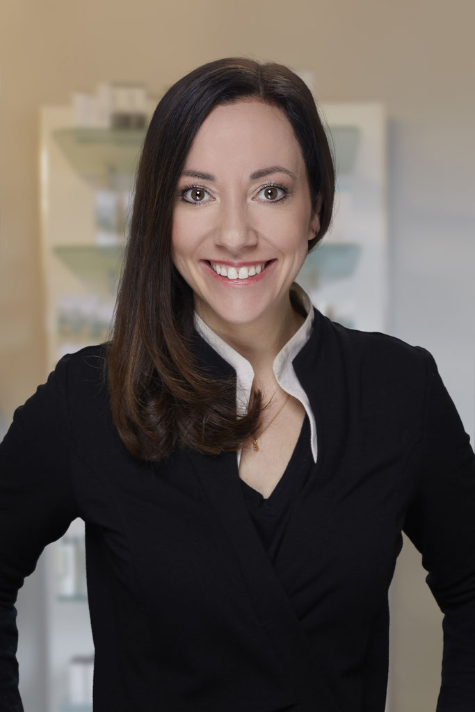 Porträt von Lisa Grabinger, Kosmetikerin und Permanent-Make-up-Artist in Berlin-Lichtenberg
